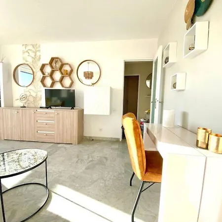 Apartment T2 - Le Vadon, Bord De Saint-Raphael (Var)