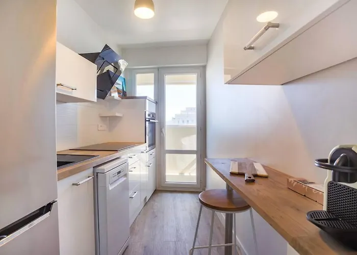 T2 - Le Vadon, Bord De * Saint-Raphaël