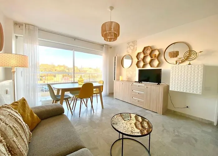 T2 - Le Vadon, Bord De Saint-Raphaël